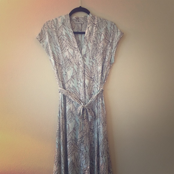 H&M Dresses & Skirts - *SOLD* Patterned Turquoise tie waist dress!